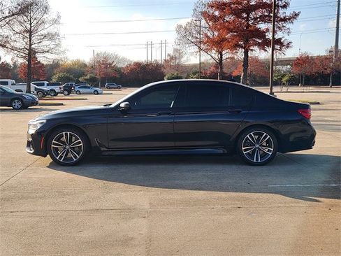 Used 2019 BMW 750i xDrive w/ Executive Package image 4