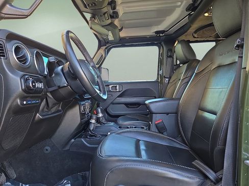 Used 2021 Jeep Wrangler Unlimited Sahara image 21