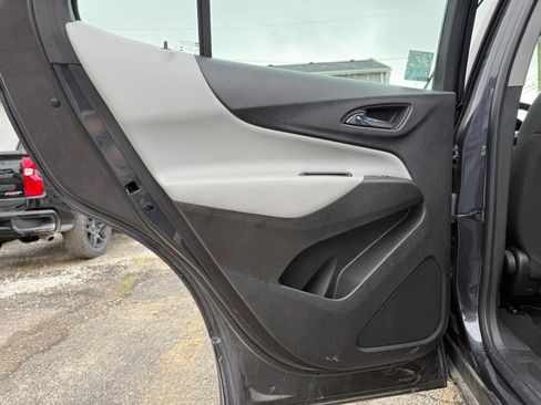 Used 2022 Chevrolet Equinox LS AWD/4WD image 21