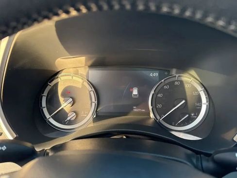 Used 2022 Toyota Highlander XLE image 16