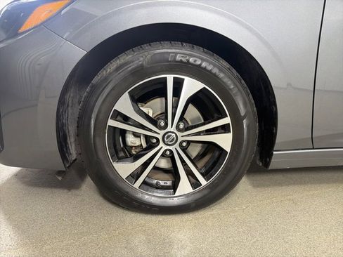 Used 2024 Nissan Sentra SV image 3