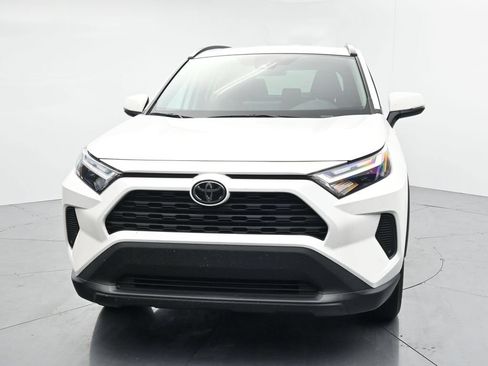Used 2024 Toyota RAV4 XLE AWD/4WD image 3