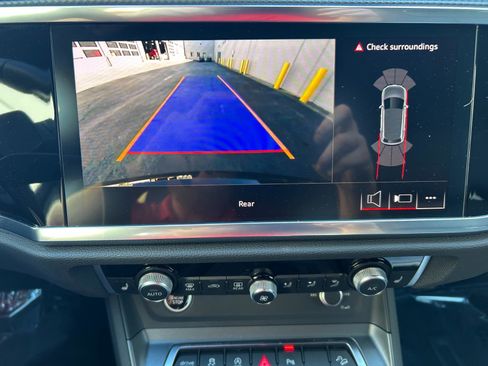 Certified 2025 Audi Q3 2.0T Premium w/ Convenience Package image 29