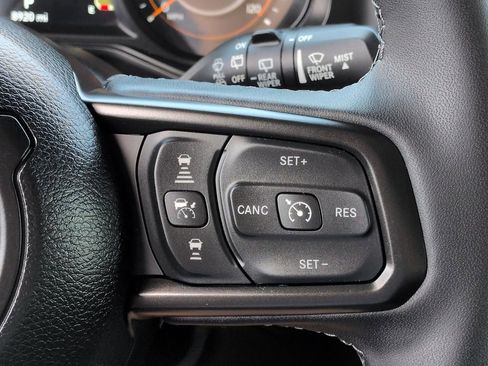Used 2025 Jeep Wrangler Unlimited Rubicon w/ Safety Group AWD/4WD image 24