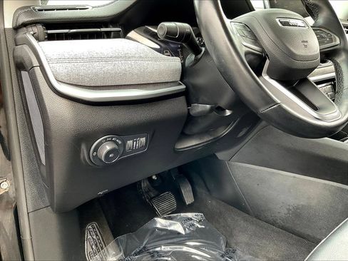 Used 2022 Jeep Compass Latitude w/ Sun and Sound Group AWD/4WD image 24