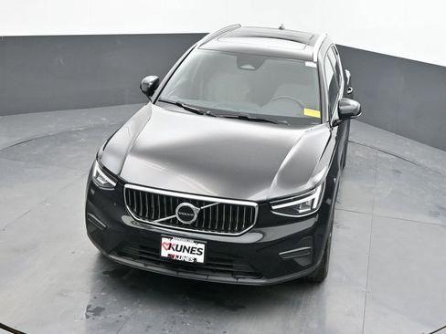 Used 2025 Volvo XC40 B5 Core AWD/4WD image 14