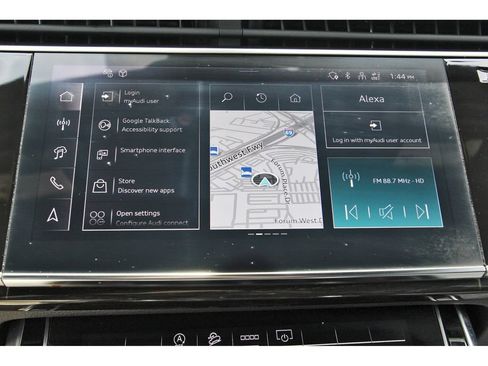 Used 2025 Audi Q7 3.0T Premium Plus AWD/4WD image 28