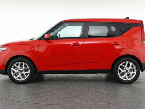 Used 2025 Kia Soul LX w/ LX Technology Package FWD image 5