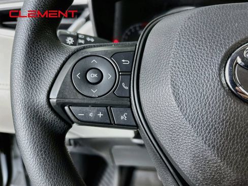 Used 2022 Toyota Corolla Cross L FWD image 14