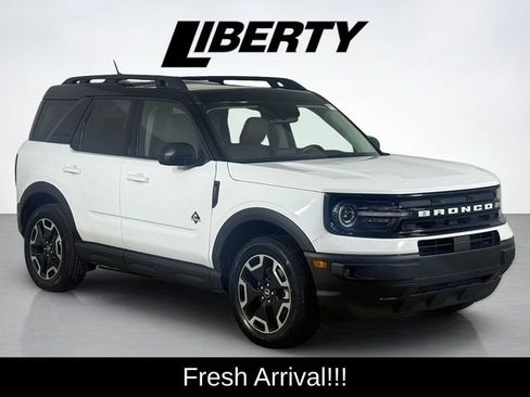 Certified 2023 Ford Bronco Sport Outer Banks w/ Tech Package AWD/4WD image 1