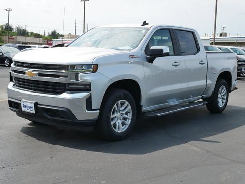 Used 2021 Chevrolet Silverado 1500 LT w/ Z71 Off-Road Package AWD/4WD image 2