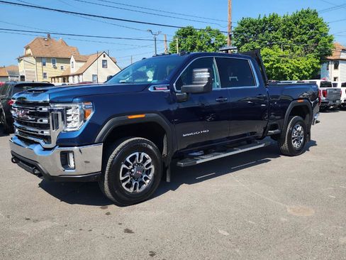 Used 2023 GMC Sierra 3500 SLE w/ SLE Value Package AWD/4WD image 3