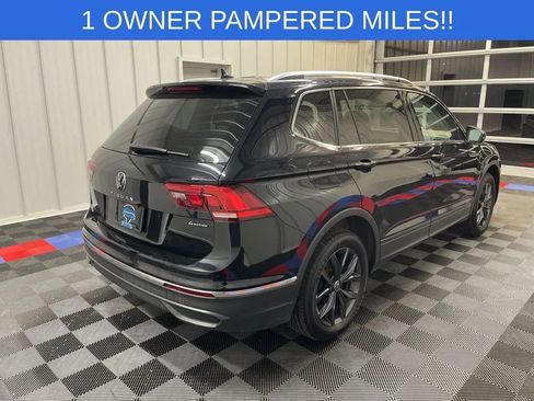 Used 2023 Volkswagen Tiguan SE image 3