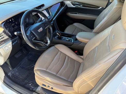 Used 2020 Cadillac XT6 Premium Luxury w/ Platinum Package image 5