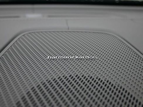 New 2026 Volvo XC60 T8 Ultra w/ Protection Package Premier image 30