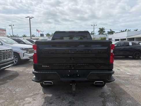 Used 2025 Chevrolet Silverado 1500 LT Trail Boss w/ LPO, Dark Essentials Package image 8