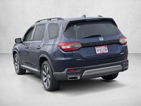 Used 2023 Honda Pilot Touring image 6