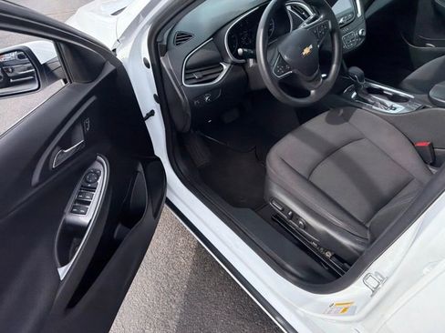 Used 2024 Chevrolet Malibu LT image 9