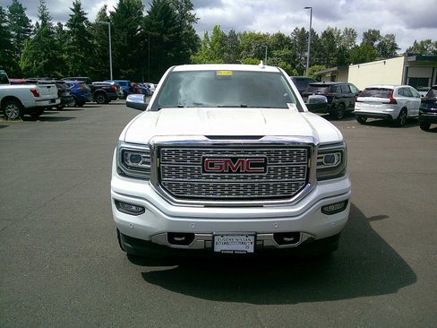Used 2017 GMC Sierra 1500 Denali w/ Denali Ultimate Package AWD/4WD image 8
