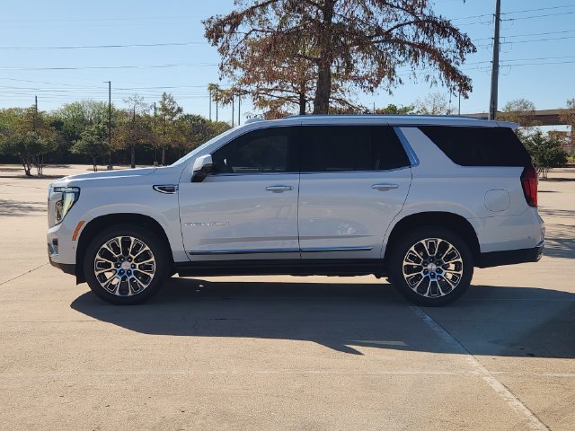 Used 2026 GMC Yukon Denali w/ Sun & Power Step Package AWD/4WD image 4