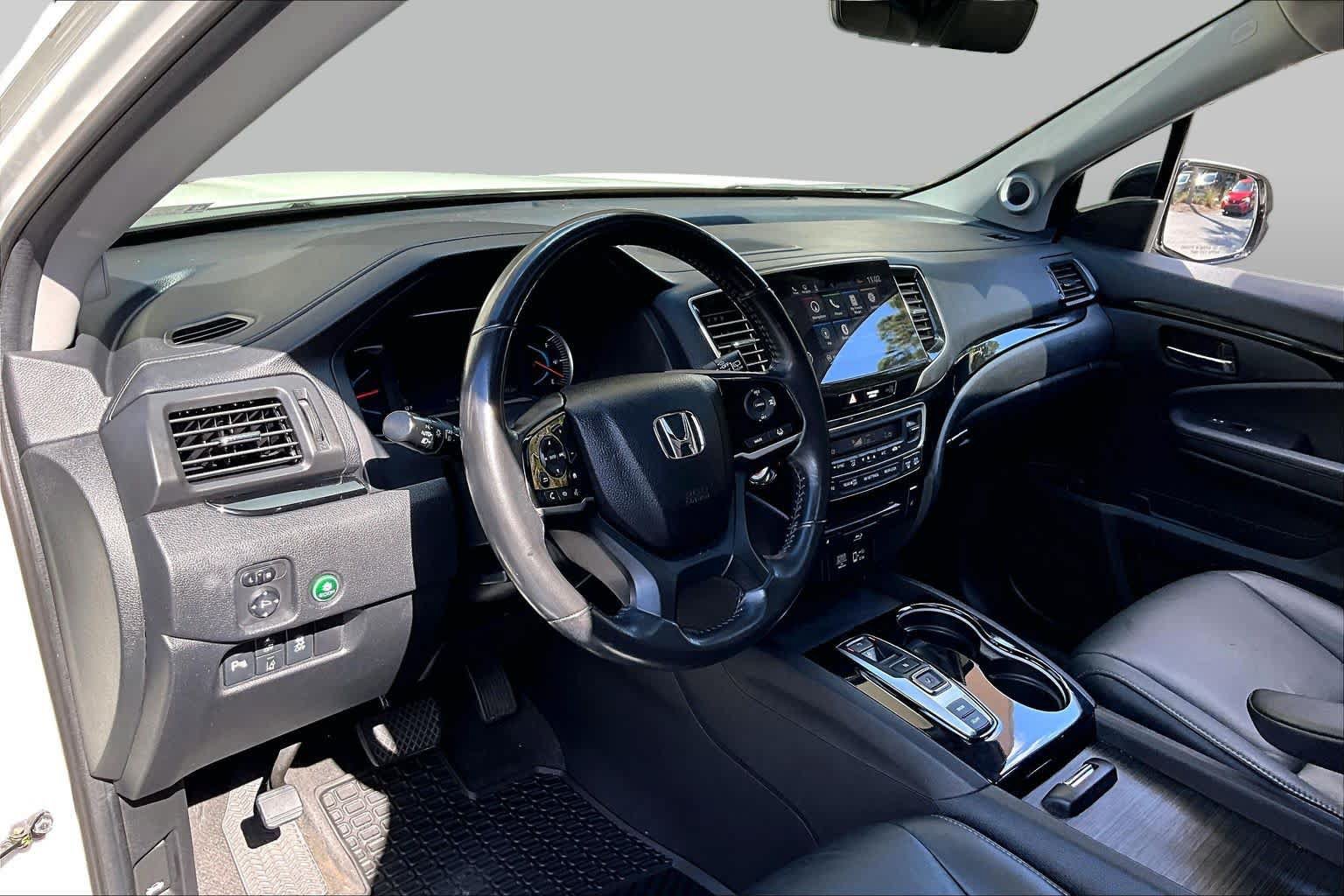 Used 2019 Honda Pilot Touring image 18