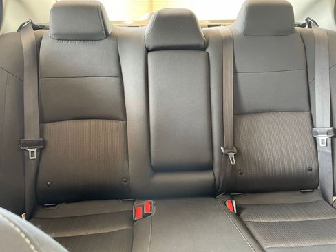 Used 2025 Nissan Altima 2.5 SV FWD image 38