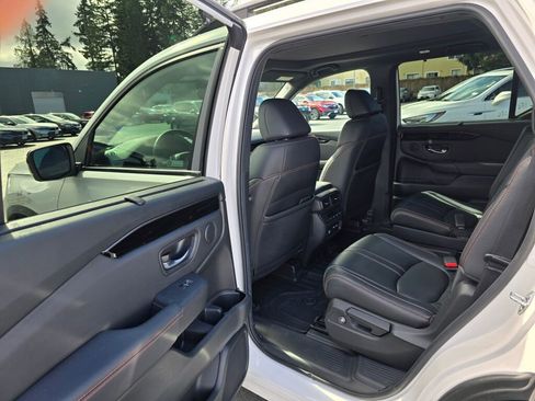 Certified 2023 Honda Pilot TrailSport image 4