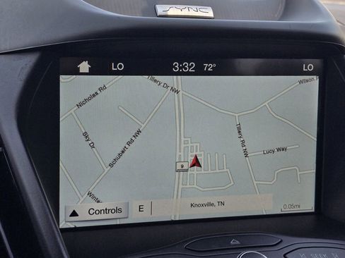 Used 2016 Ford Escape SE w/ SE Leather Comfort Package AWD/4WD image 17