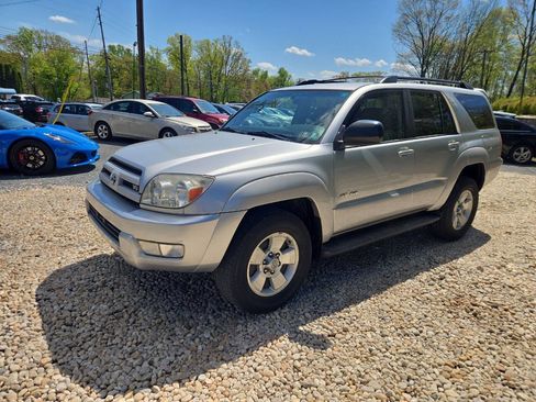 Used 2004 Toyota 4Runner Sport AWD/4WD image 2