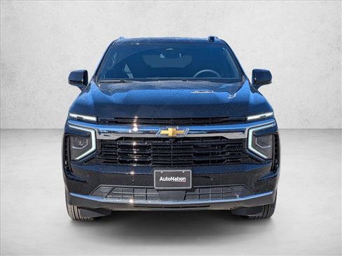 New 2026 Chevrolet Suburban LS image 2
