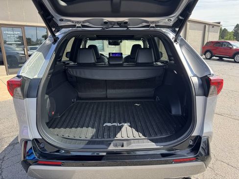Used 2023 Toyota RAV4 XSE AWD/4WD image 10