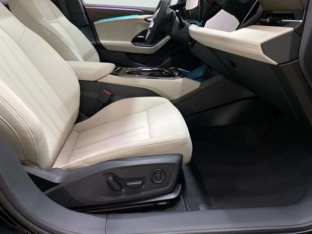 Used 2025 Audi A6 e-tron Premium Plus w/ Premium Plus RWD image 74