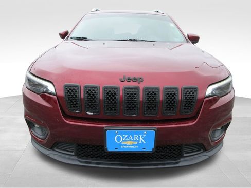 Used 2019 Jeep Cherokee Latitude w/ Popular Appearance Group FWD image 9