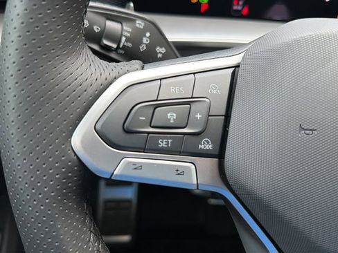 New 2026 Volkswagen Tiguan SE R-Line FWD image 20