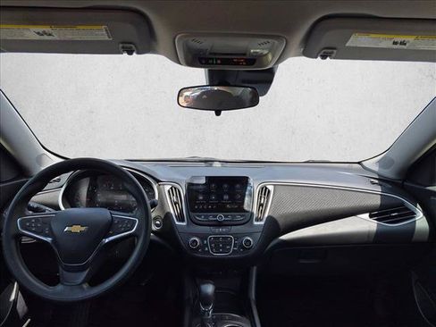 Used 2025 Chevrolet Malibu LT FWD image 15