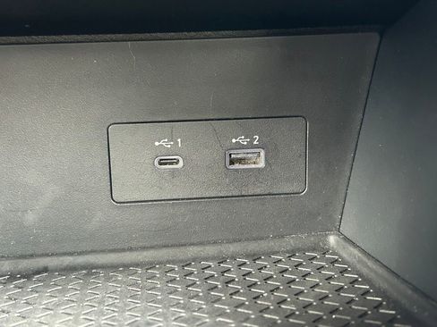 Used 2025 Nissan Pathfinder SV FWD image 27