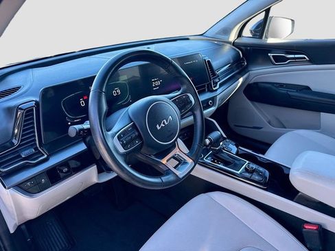 Used 2023 Kia Sportage EX image 10