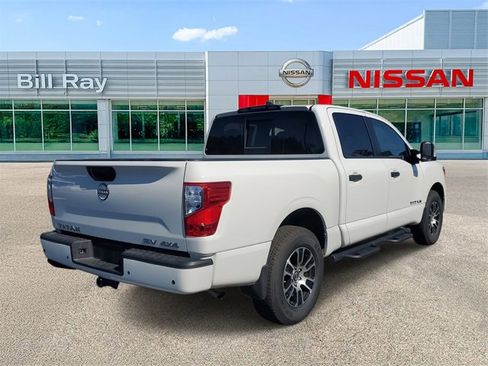 Certified 2024 Nissan Titan SV w/ SV Convenience Package image 4