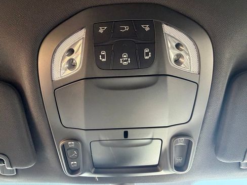 New 2026 Chrysler Pacifica Select image 27