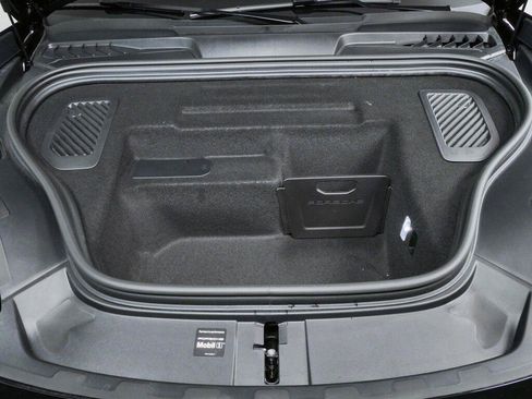 New 2026 Porsche Macan 4 Electric AWD/4WD image 36