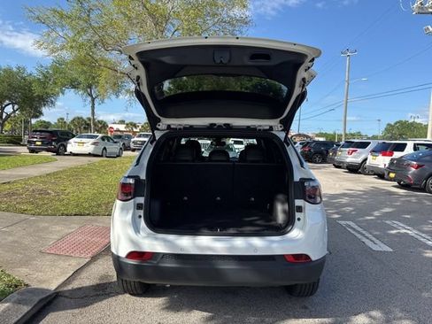 Used 2025 Jeep Compass Limited AWD/4WD image 18