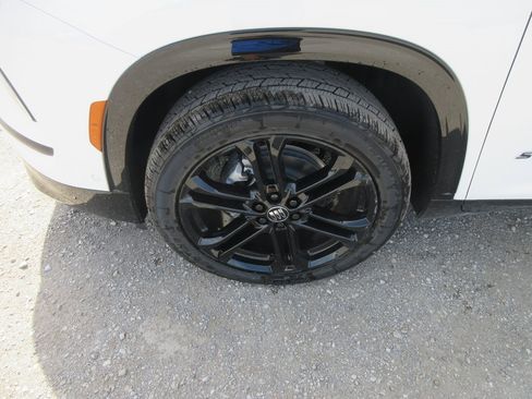 New 2026 Buick Enclave Sport Touring w/ Super Cruise Package image 12