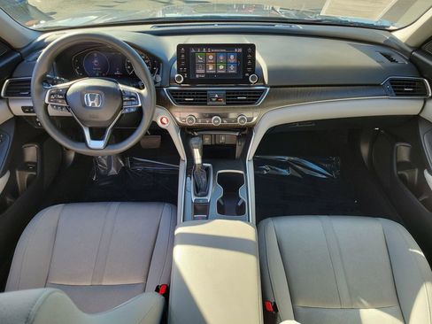 Used 2018 Honda Accord EX image 9