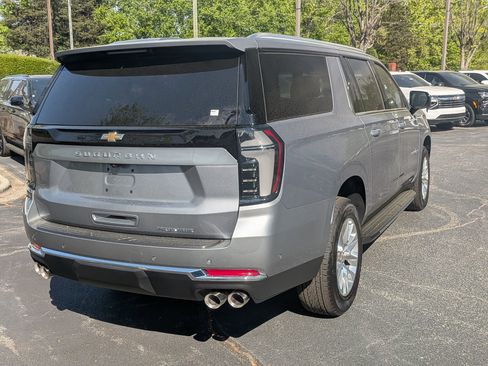 New 2026 Chevrolet Suburban Premier w/ Sun And Tow Package AWD/4WD image 8