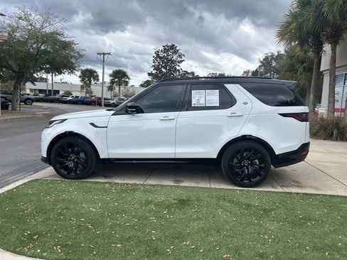 Used 2022 Land Rover Discovery S R-Dynamic image 6