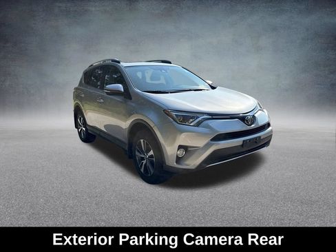 Used 2017 Toyota RAV4 XLE w/ All Weather Liner Package AWD/4WD image 9