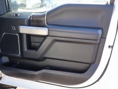 Used 2022 Ford F250 Platinum image 48