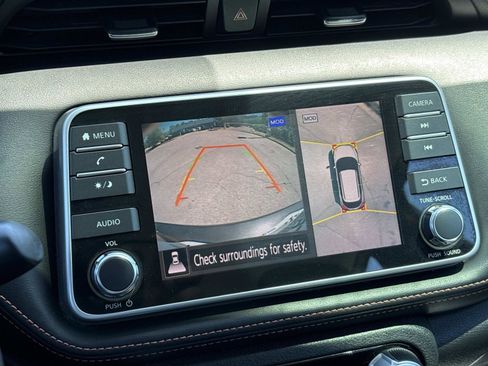 Used 2019 Nissan Kicks SR FWD image 21
