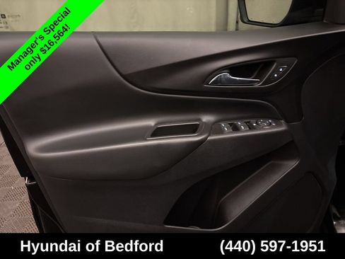 Used 2022 Chevrolet Equinox LT FWD image 11
