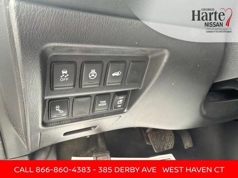 Used 2020 Nissan Pathfinder SL AWD/4WD image 15
